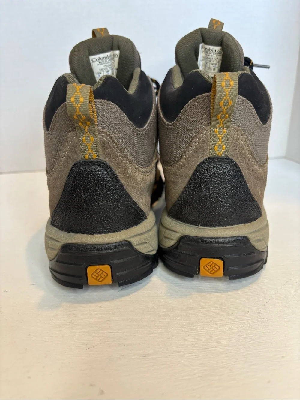 Columbia Trail Meister Mid Hiking Boots size men’s 9